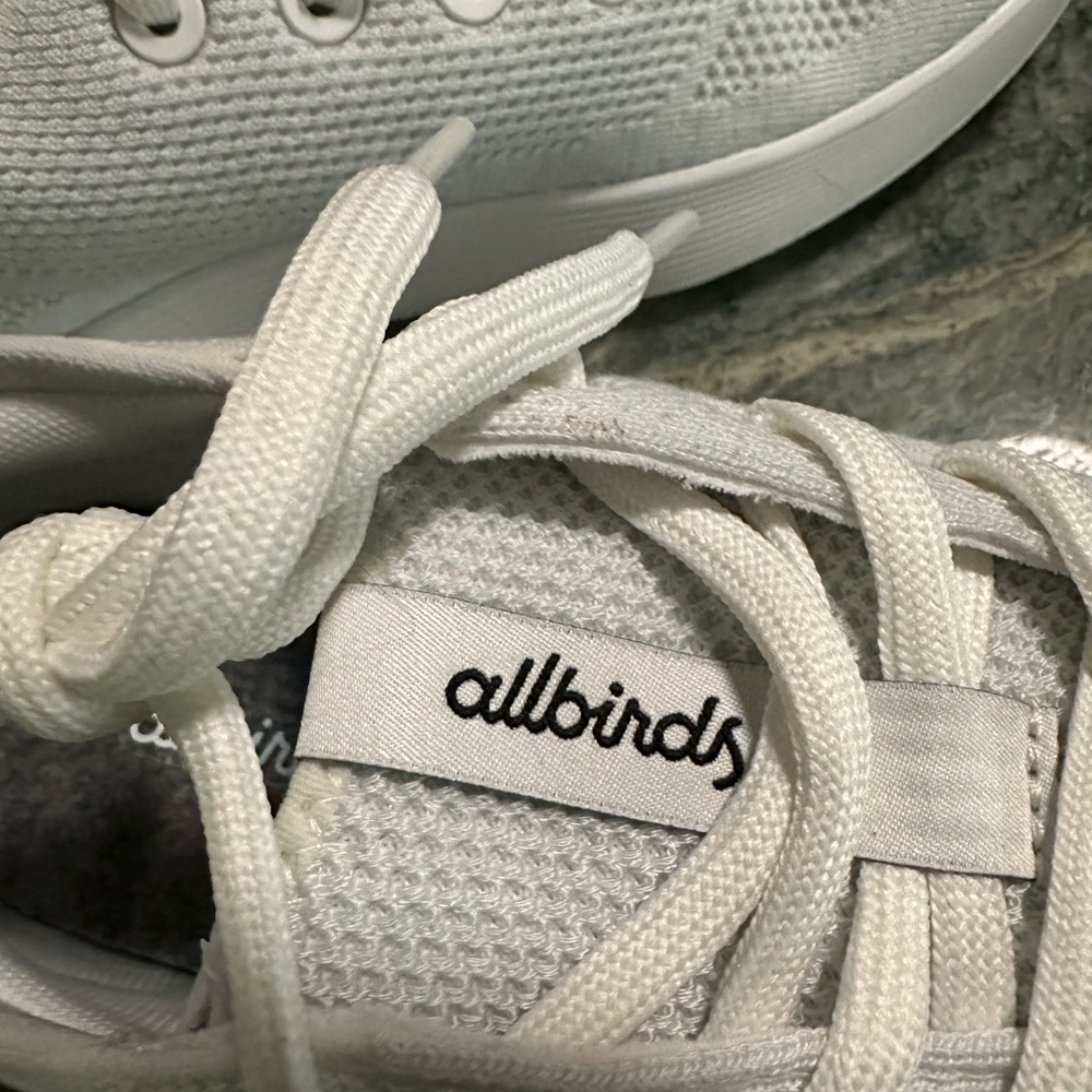 Allbirds women’s Tree Runner size 8 white new in box - Picture 11 of 12